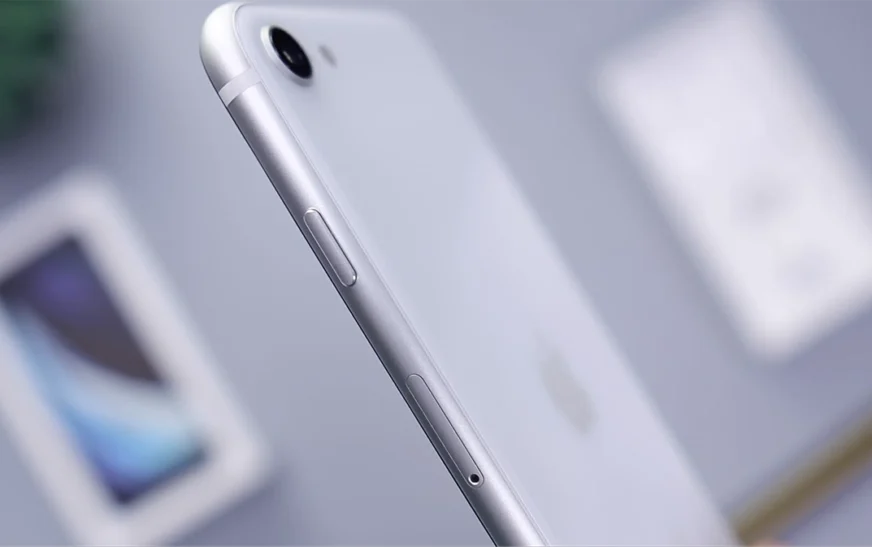 Le nouvel iPhone SE 4 sera bientôt disponible alors que la production devrait commencer en octobre