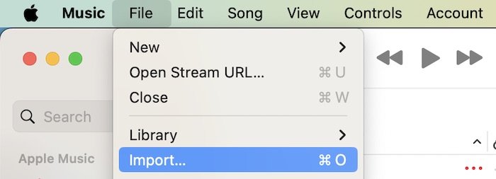 Importez manuellement vos fichiers dans Apple Music en accédant à File 
